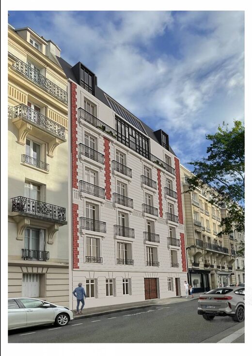 Etude&#x20;structure&#x20;d&amp;&#x23;8217&#x3B;une&#x20;charpente&#x20;traditionnelle&#x20;en&#x20;forme&#x20;Mansart&#x20;&#x00E0;&#x20;Paris